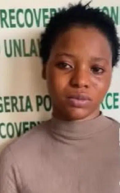 17 Year-old Girl In Police Custody After Man She Met Online Ran Away With Unpaid iPhone 11 Pro During Shopping Spree (Video)