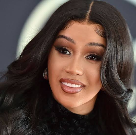 “Cardi B Reveals: ‘I Miss My Old Life'”