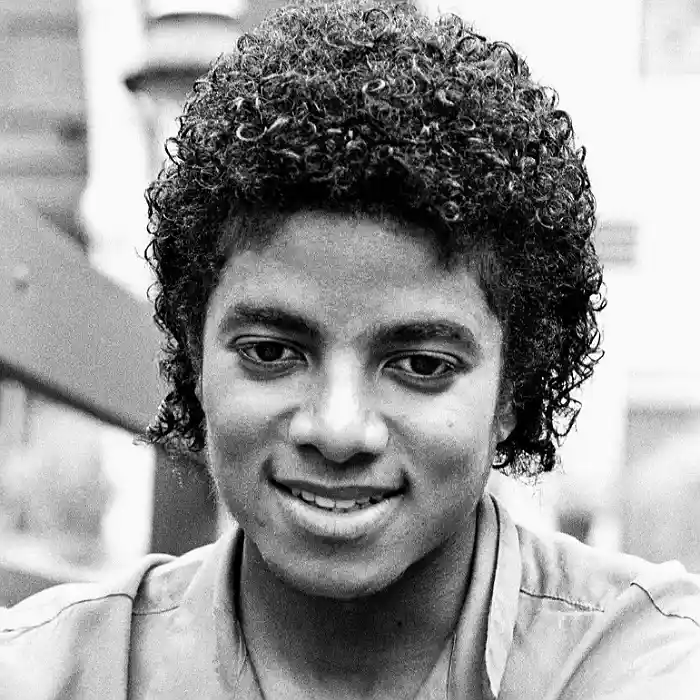 Michael Jackson || Biography / Profile