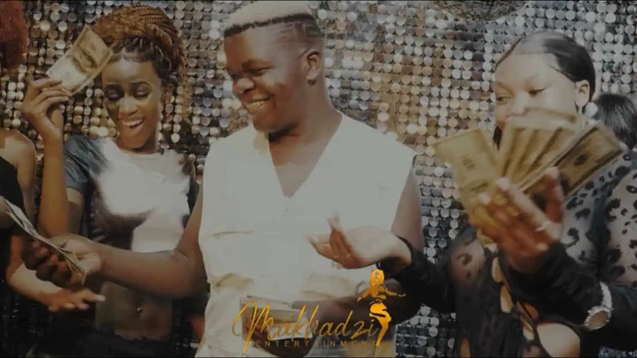 DOWNLOAD VIDEO: Makhadzi Ft Babethe Gaoshazen – “Mapara” Mp4